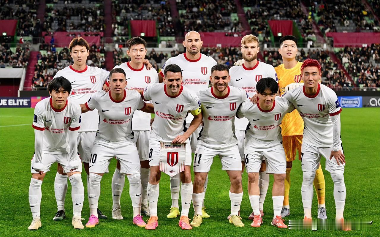 成都蓉城给所有中超球队提了个醒在亚冠就算赢不了球，也要为中国足球赢得尊重！