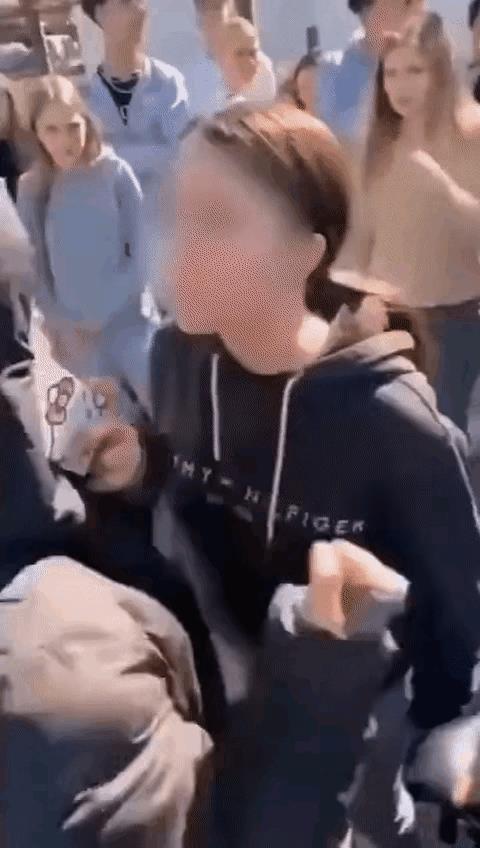 中东的穆斯林人口暴增成为德国最头疼的事情。这是德国首都柏林一处街头，来自中东的