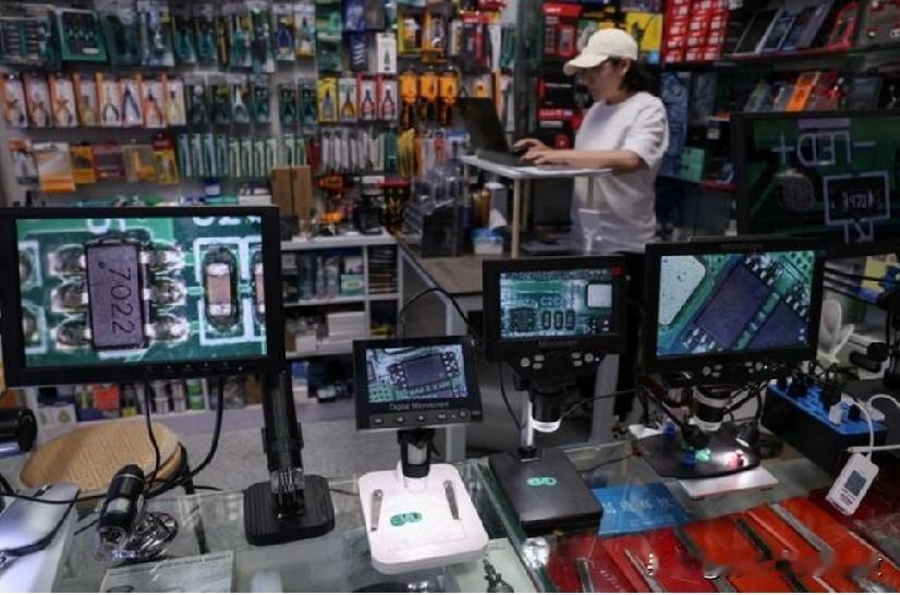 人工智能狂热正在引发一场新的全球供应链危机。路透12月3日电——全球存储芯片严