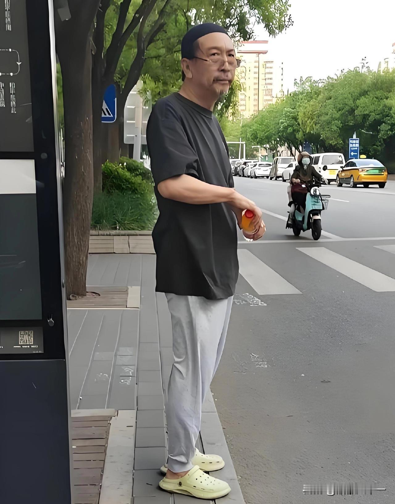 气质真的是门儿玄学，就看演张汝贤这演员毕彦君，七十岁的年纪，五十年的戏龄