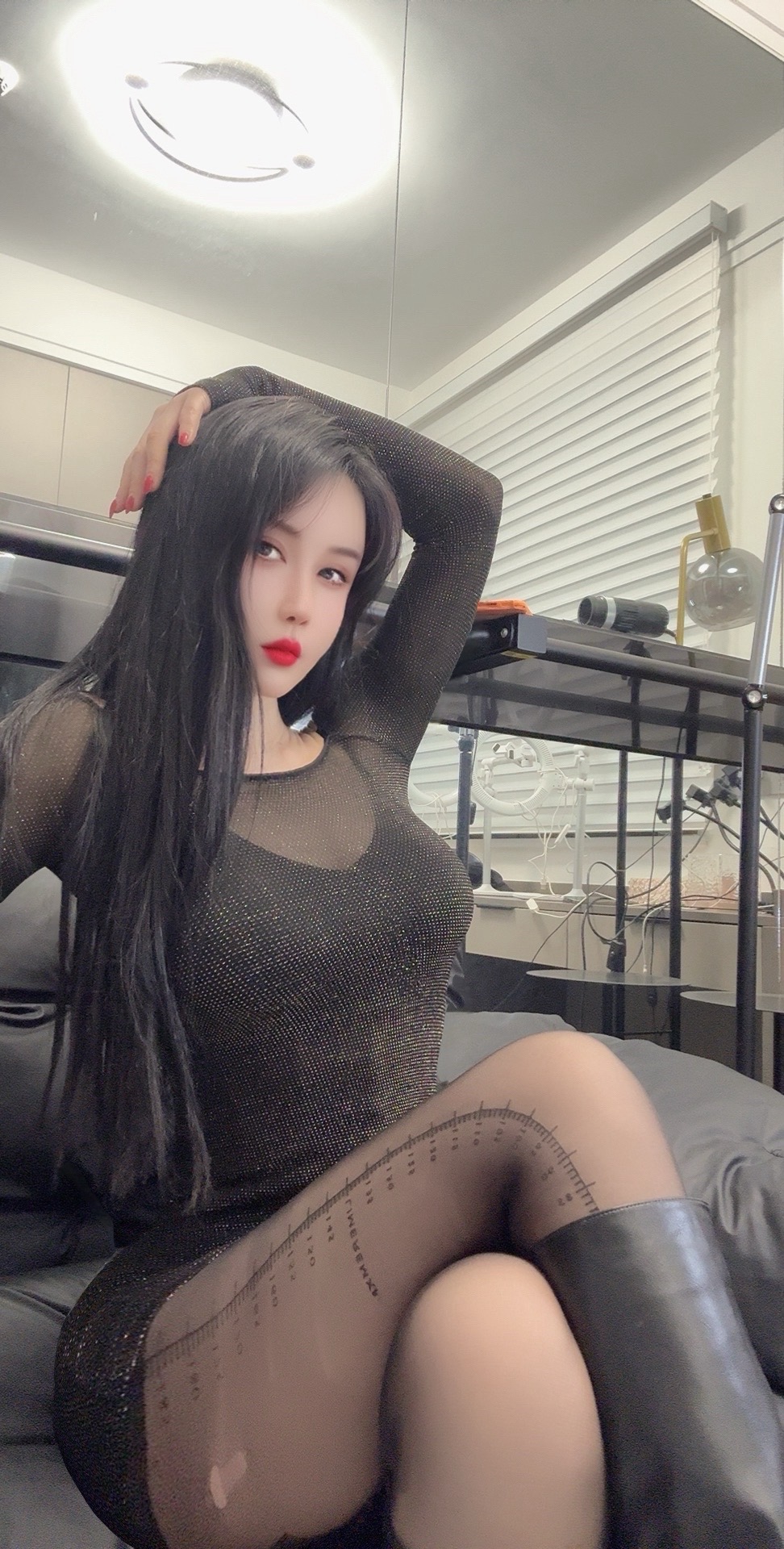 黑色系穿搭御姐范儿长腿女神<!...