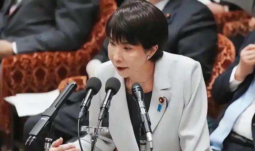 中日之间这层窗户纸，眼看就要彻底捅破了。别总觉得开战是天方夜谭，现在局势已经剑拔