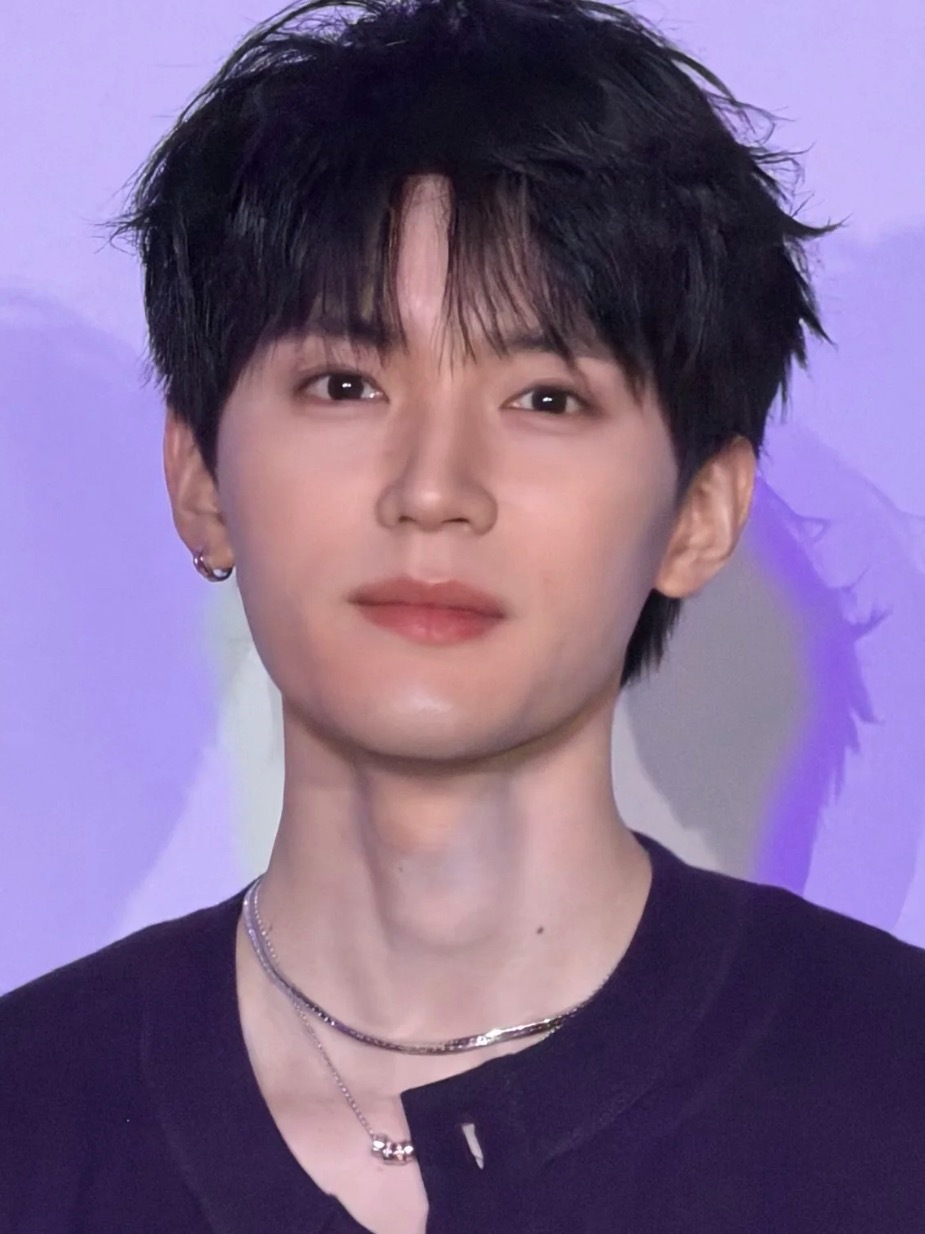 化妆师你有心事吗看看这雷霆色差为什么一直用与肤色不符的粉底液色号我都发现好几