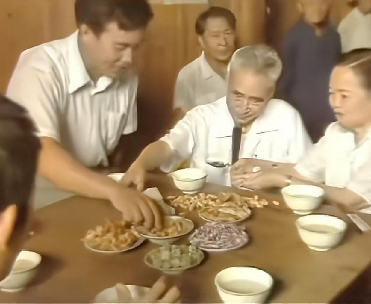 黄维81岁的时候回江西老家，说出的第一句话就让招待的人没接住：是我没有打好仗，才