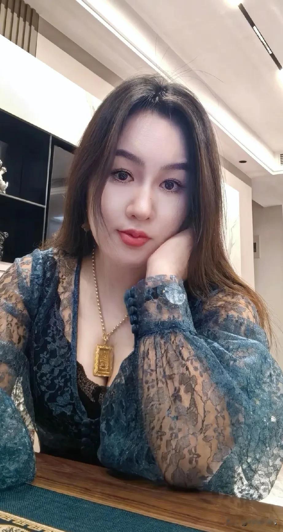 86年40岁人至中年方才顿悟一人难为百人心意周全百人难遂一人内心所愿