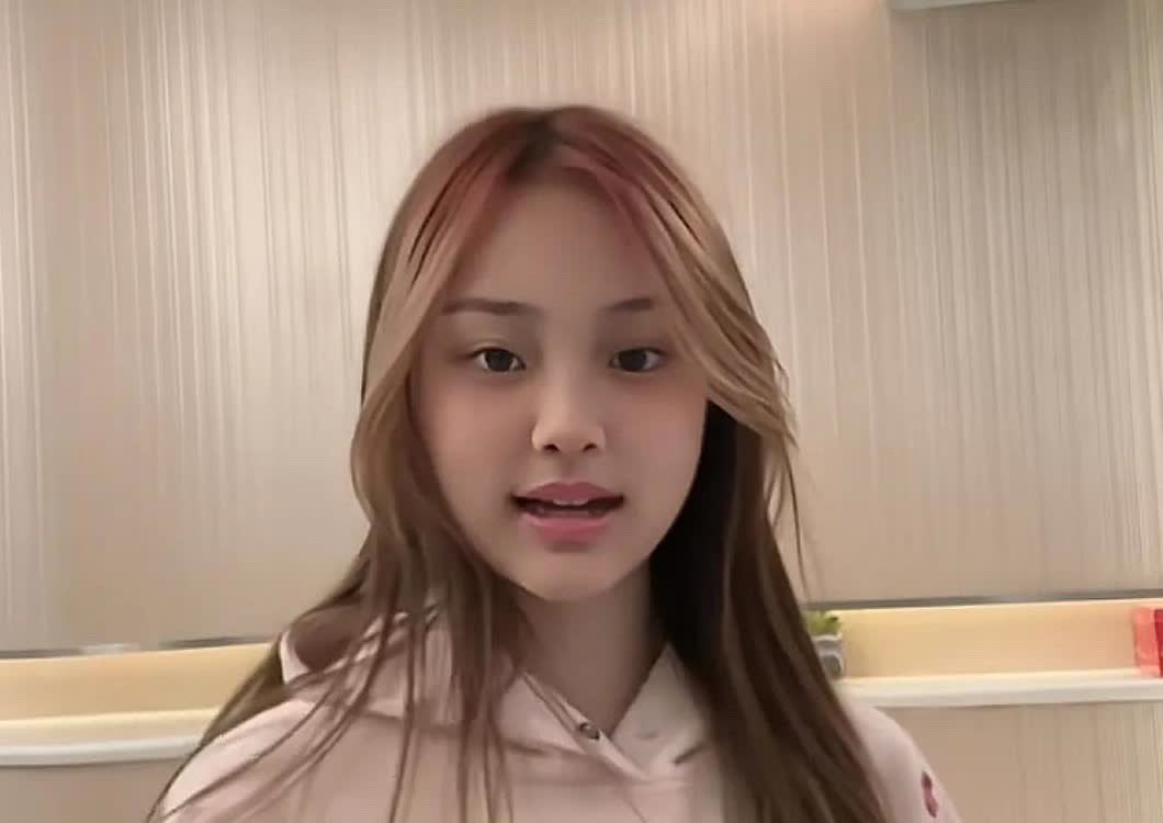 贾乃亮不同意女儿去做医美，他和前妻因为这事发生了些争执，但甜馨愿意接受妈妈的想法