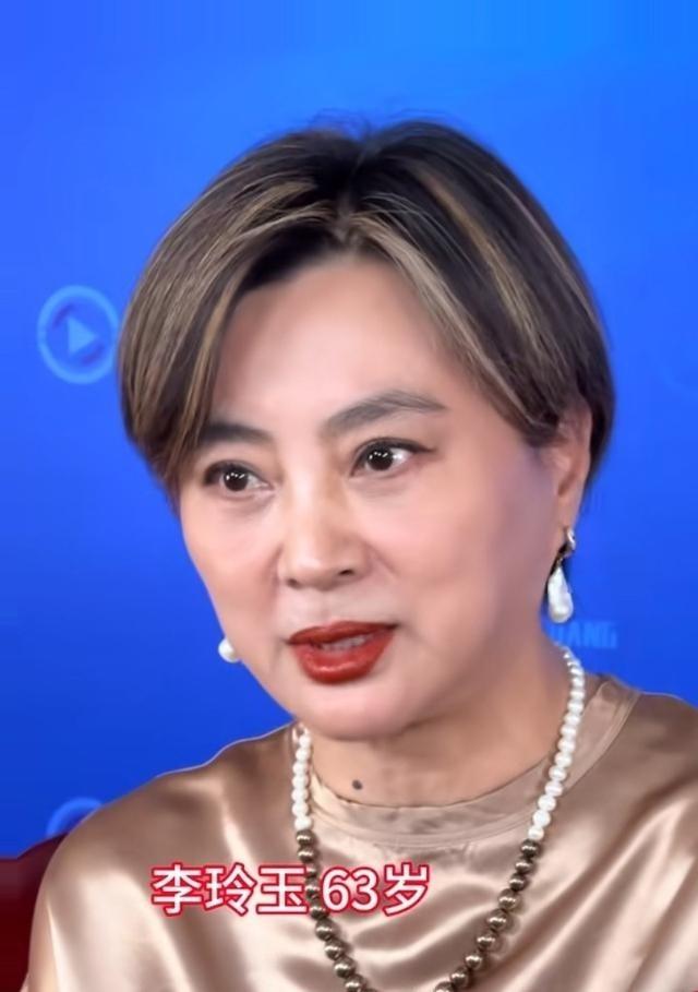 李玲玉63岁这状态真绝了，游西沙群岛视频里白发都没遮，看着特真实。这才是人间清醒