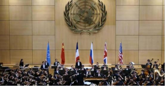 全世界这么多国家眼睁睁看着美国横行霸道，肆意妄为，却无人敢说，无人能管。 很