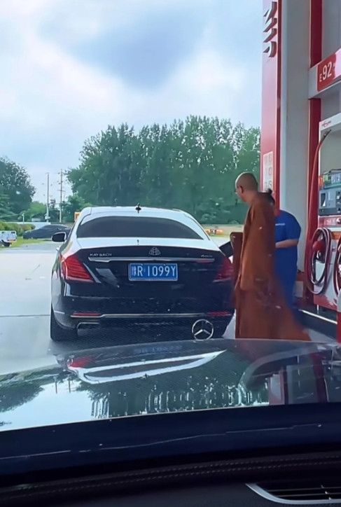 你们许的愿和尚帮你们实现了！