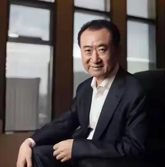 大佬王健林断臂求生，万达电影更名为“儒意电影”证券简称都变了万达电影正式更名