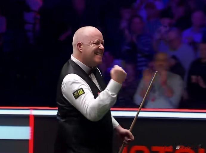 超级替补！炉火纯青的希金斯仍能摧枯拉朽。厌战的罗尼•奥沙利文退赛，让约翰•希金