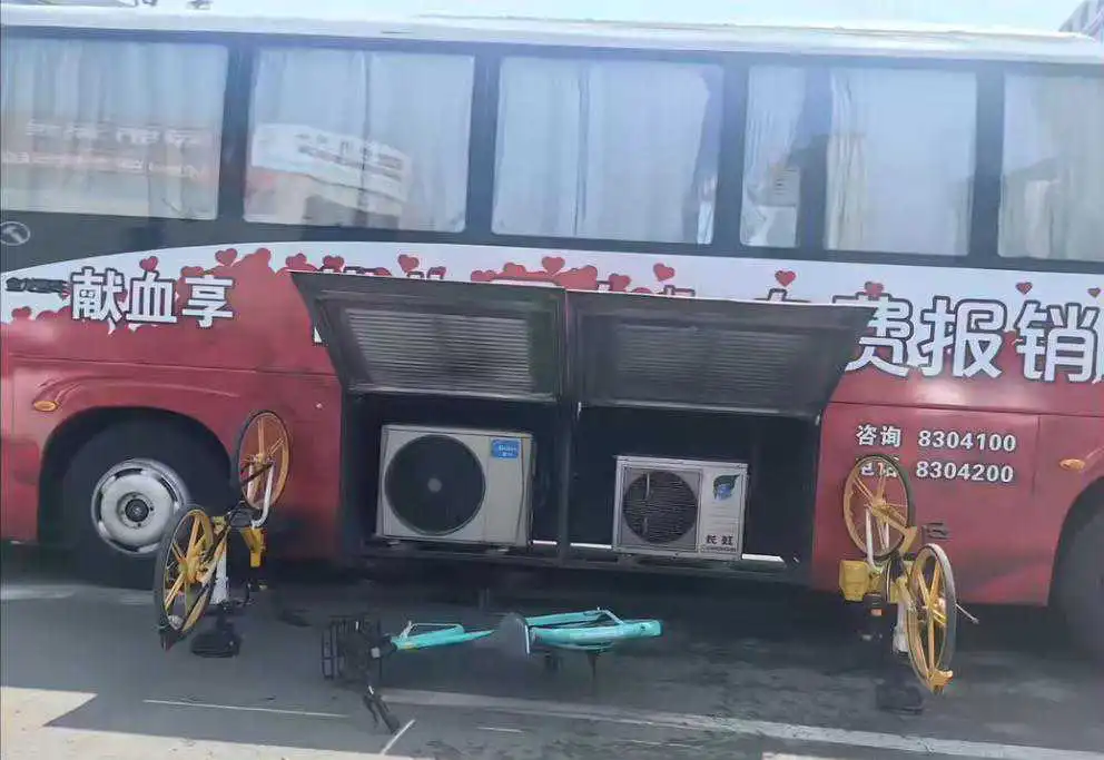 本来想去献个血的，可是看到这一幕，我真的犹豫了。到底要不要献呢？