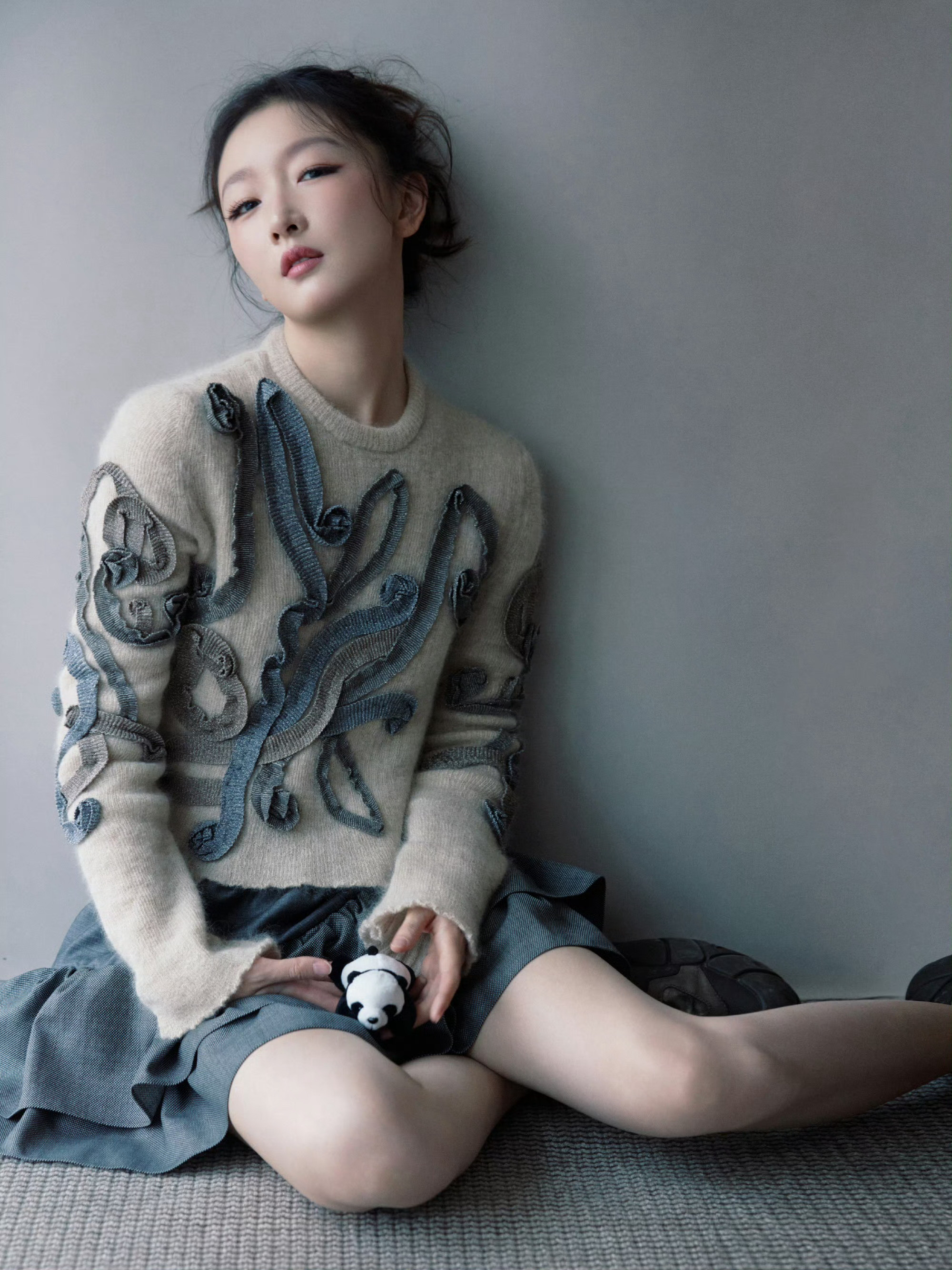 最适合周冬雨的妆造风格果然还是清新少女！这组好俏皮可爱！​​​