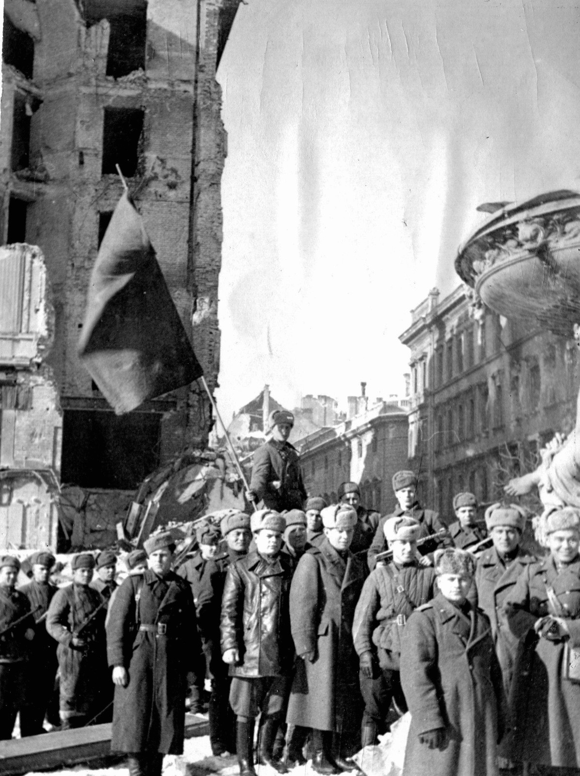 1945年，匈牙利首都布达佩斯的苏联红军。