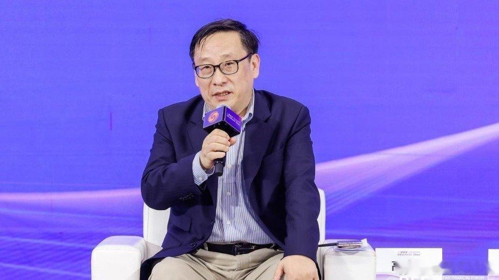 凤凰新闻【高志凯：目前人民币全球交易结算占比只有2.5%-3%建议提高至30%