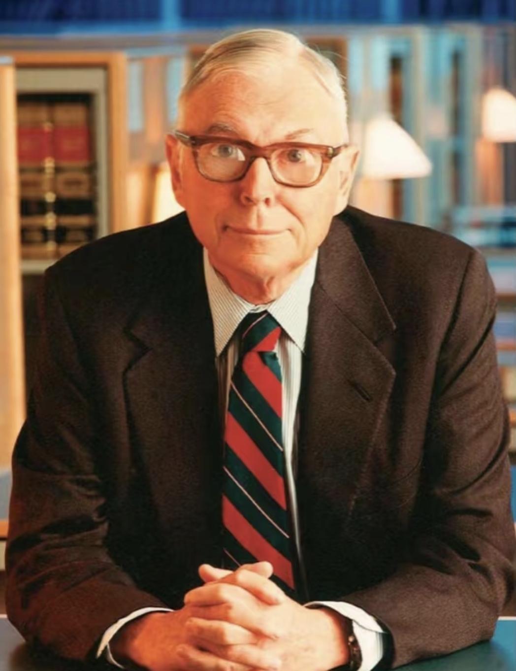 查理芒格曾说：“人生的捷径从不是追着正确跑，而是避开那些注定让你白费力气的弯路。