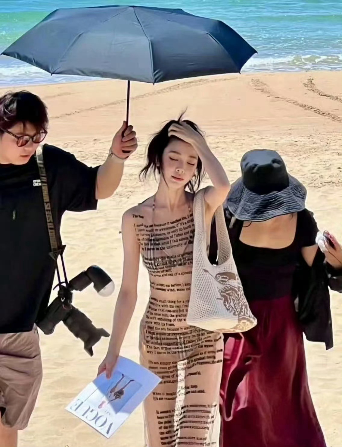 哇塞，易梦玲这个身材就没人说吗？得瘦到90斤才有这效果吧
