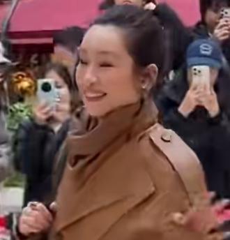 2026年央视春晚备播路透引发了广泛关注，多个相关话题登上热搜，出现“炸屏”现象