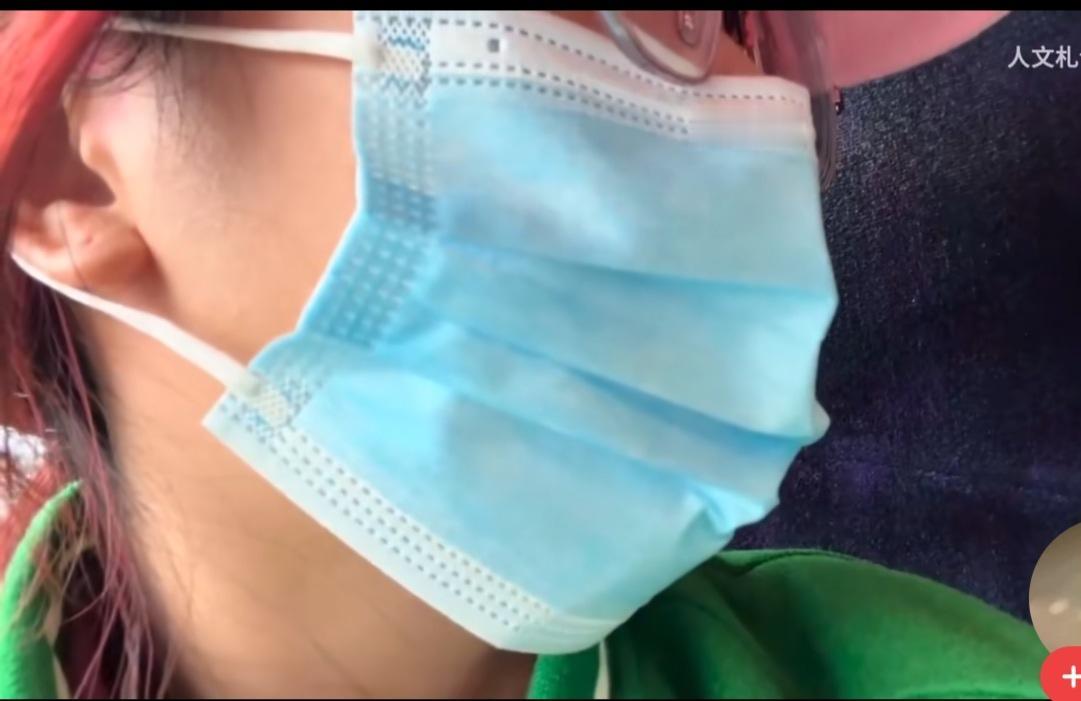 别说博主了，我都惊呆了！万万没想到，在英国火车上听英国人聊中国的年轻人，博主