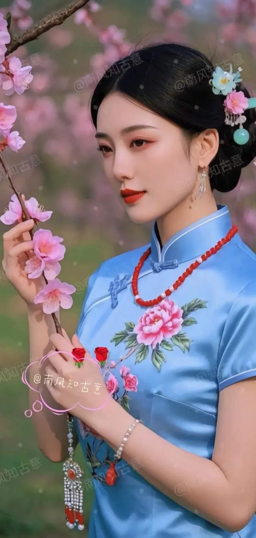 樱花树下，古风少女，红唇轻启，韵味悠长。