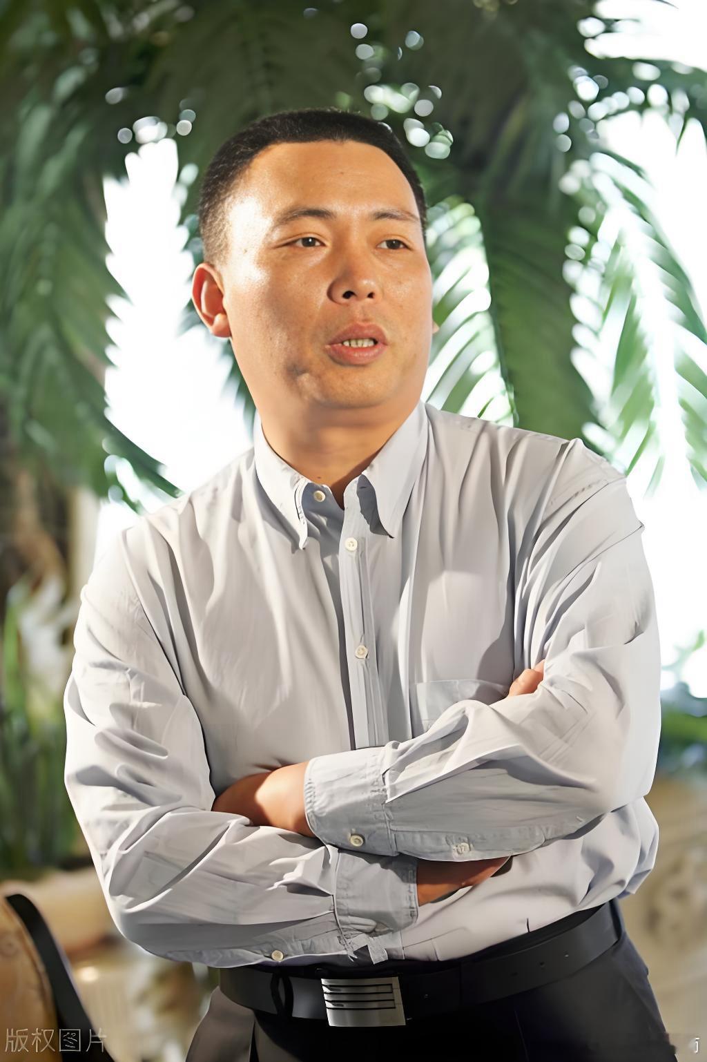 神神天天说，你可以质疑富人的道德，但不能质疑富人的眼光。言下之意，富人跑美国是因