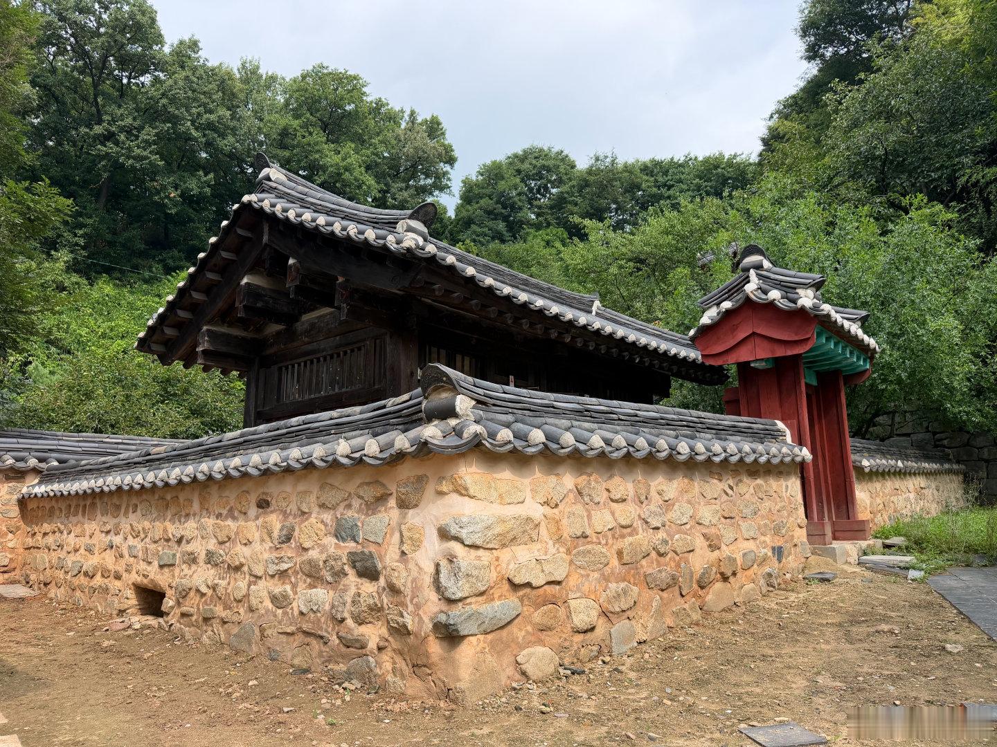 厕所。