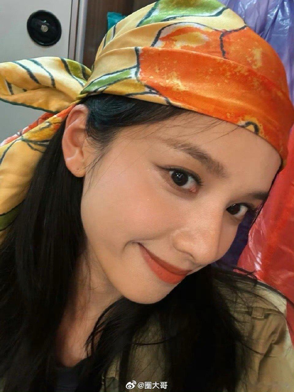 张婧仪包场了得闲谨制就是说《藏海传》的售后还在继续啊，肖战电影《得闲谨制》上映