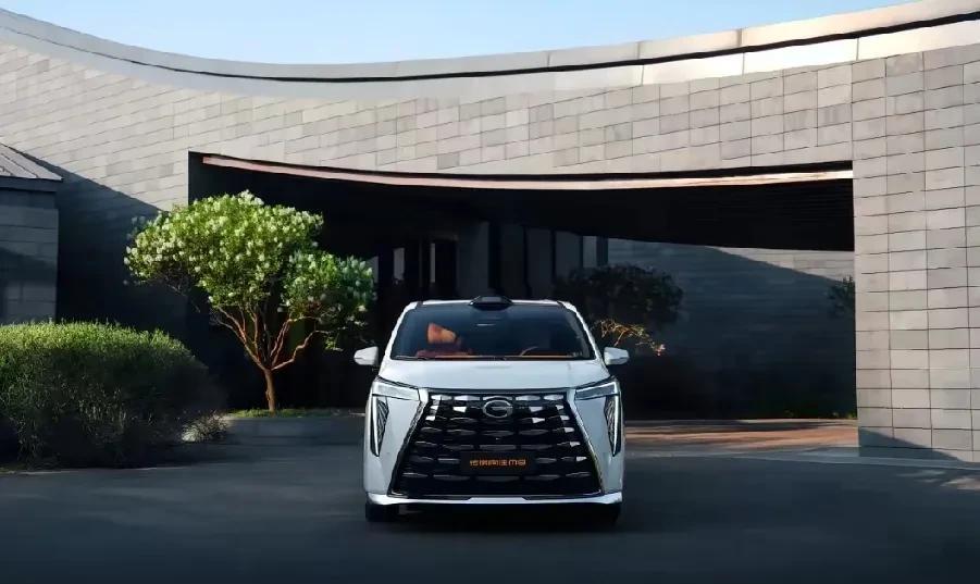 现在买SUV这样买：60万——问界M9。50万——理想L9。40万——腾势