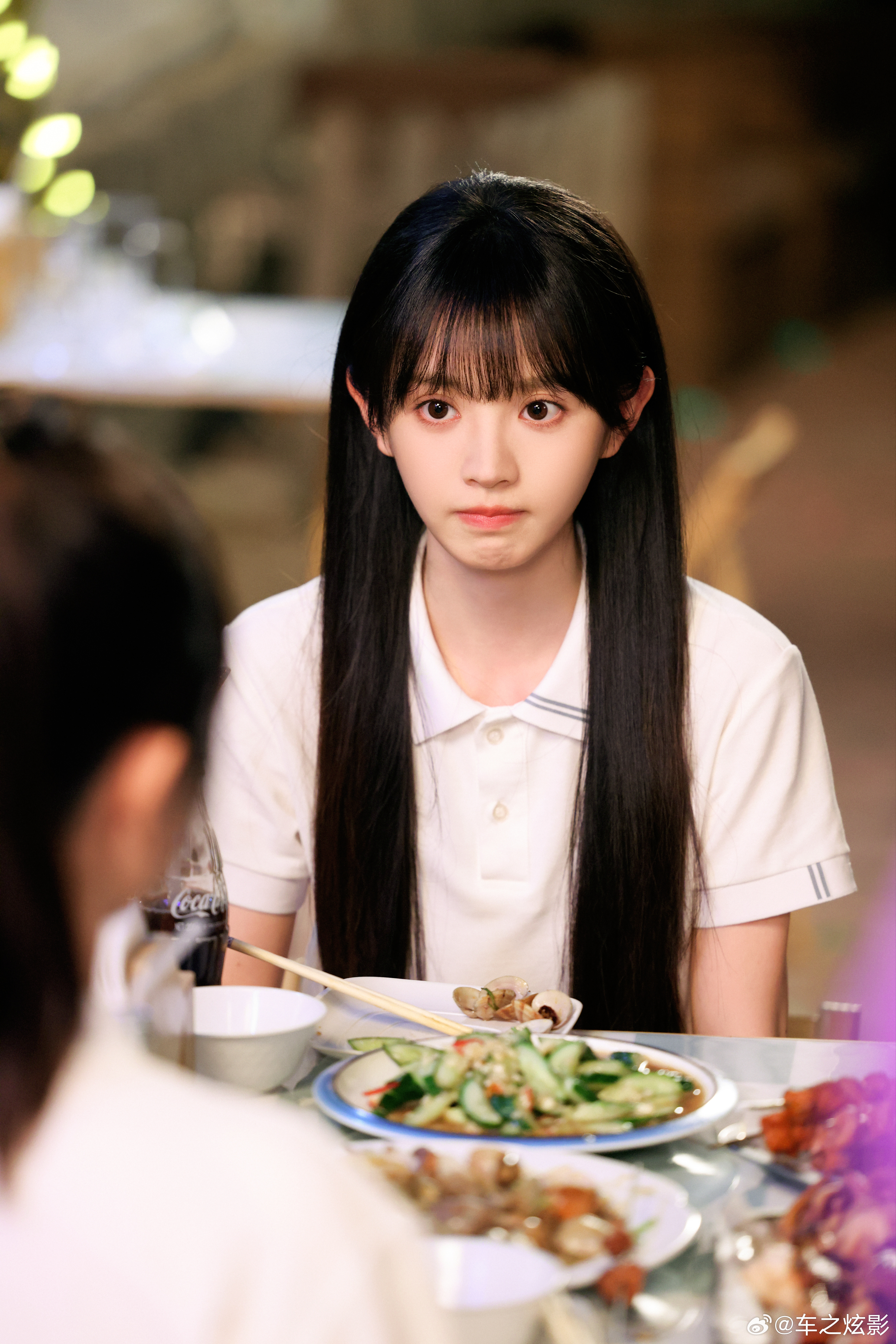 田曦薇怎么洗把脸就来演林知夏了校园剧最忌讳妆感太重，田曦薇的素颜刚好避开这个问题