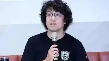 臭名昭著的台独分子、民进党立委沈伯洋破防了。沈伯洋曾表示自己收到要对他妻子和女儿