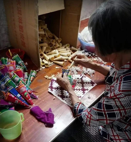 天啊,我们吃的小零食是这样生产出来的