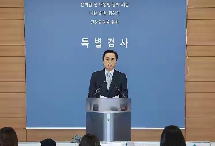 金建希招出来的最新口供，成了压垮尹锡悦的最后一根稻草，他说去年4月他和尹锡悦因为