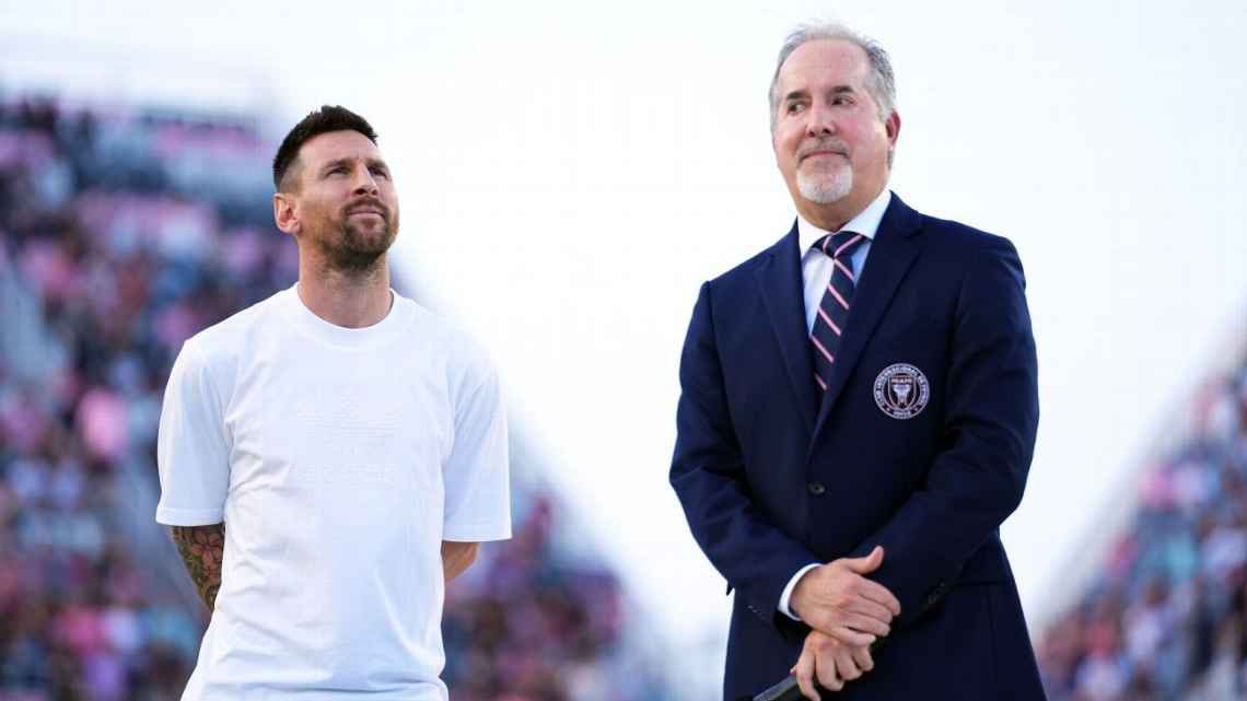 迈阿密国际老板之一豪尔赫·马斯接受ESPN采访时表示，俱乐部与梅西的续约谈判仍在