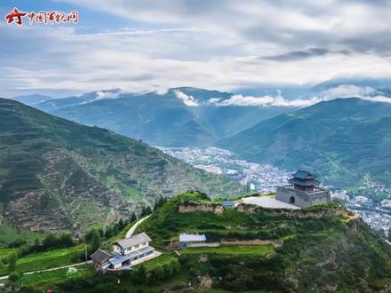 雪山草地间的这块“三面碑”，背后有着怎样的故事？#伟大远征