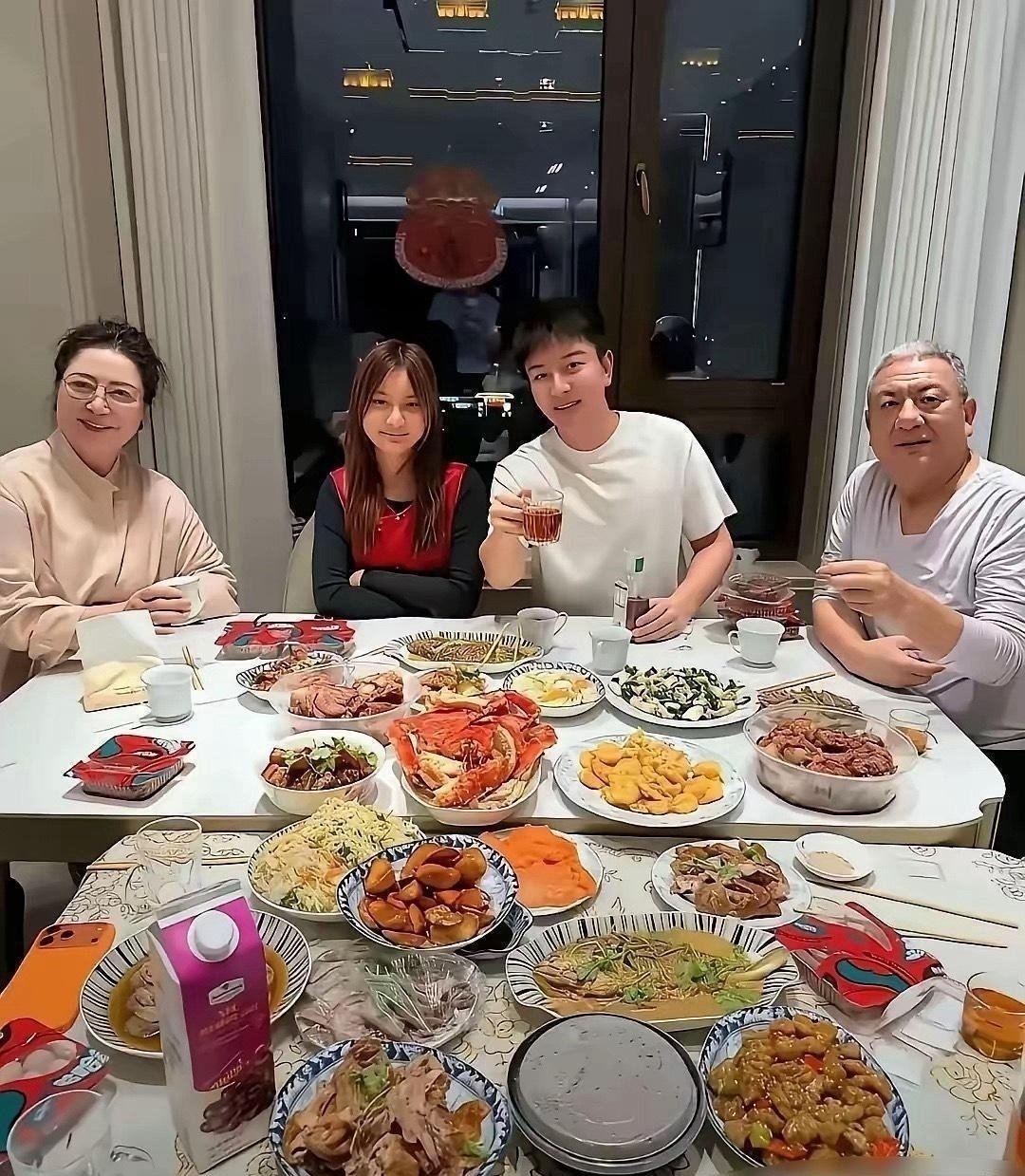 李小璐是不是偷偷后悔过很多次​​​