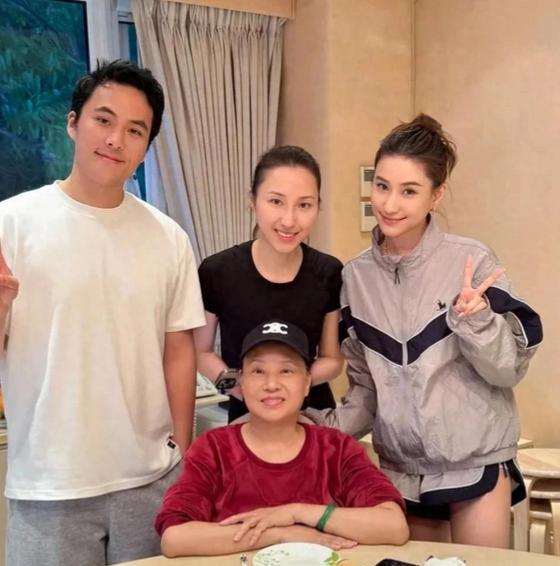 何超莲34岁生日：家人齐聚暖意浓，窦骁祝福引热议赌王千金何超莲，身为三太陈婉珍