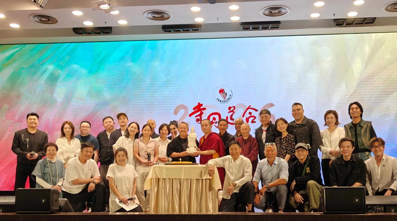 曾志伟73岁大寿！近半个港圈陪他吃素庆祝，场面好热闹4月13日，汪曼玲在社交网