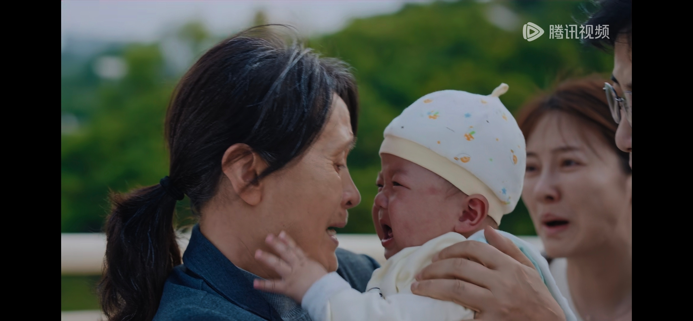 利剑玫瑰全员演技在线跟上剧情了，找到小洋芋这里看哭了惹，孙律师真是大