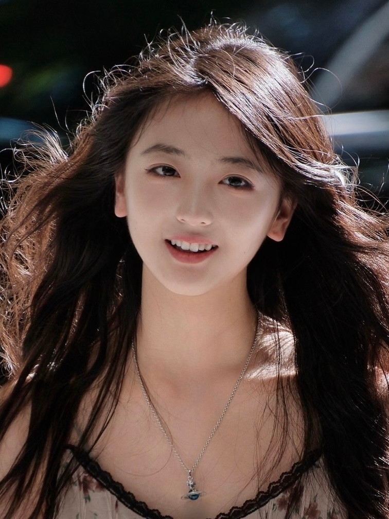 最喜欢的一种美女耳相（艺凌街拍里的女生✨​​​