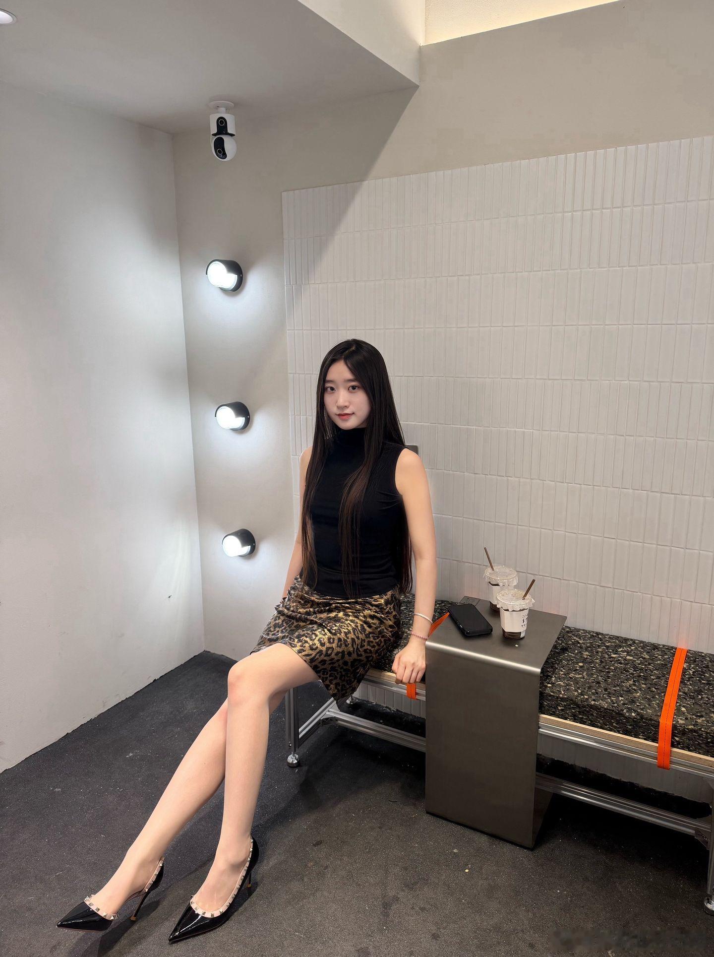 人像摄影腿很长美女