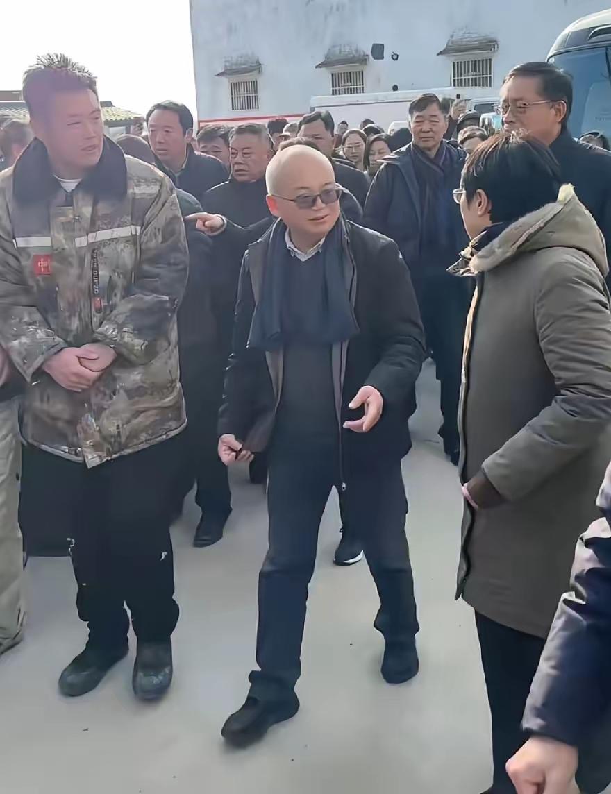 破圈了！农民画家的天安门画作火遍全网🔥🔥各级领导专程到访，