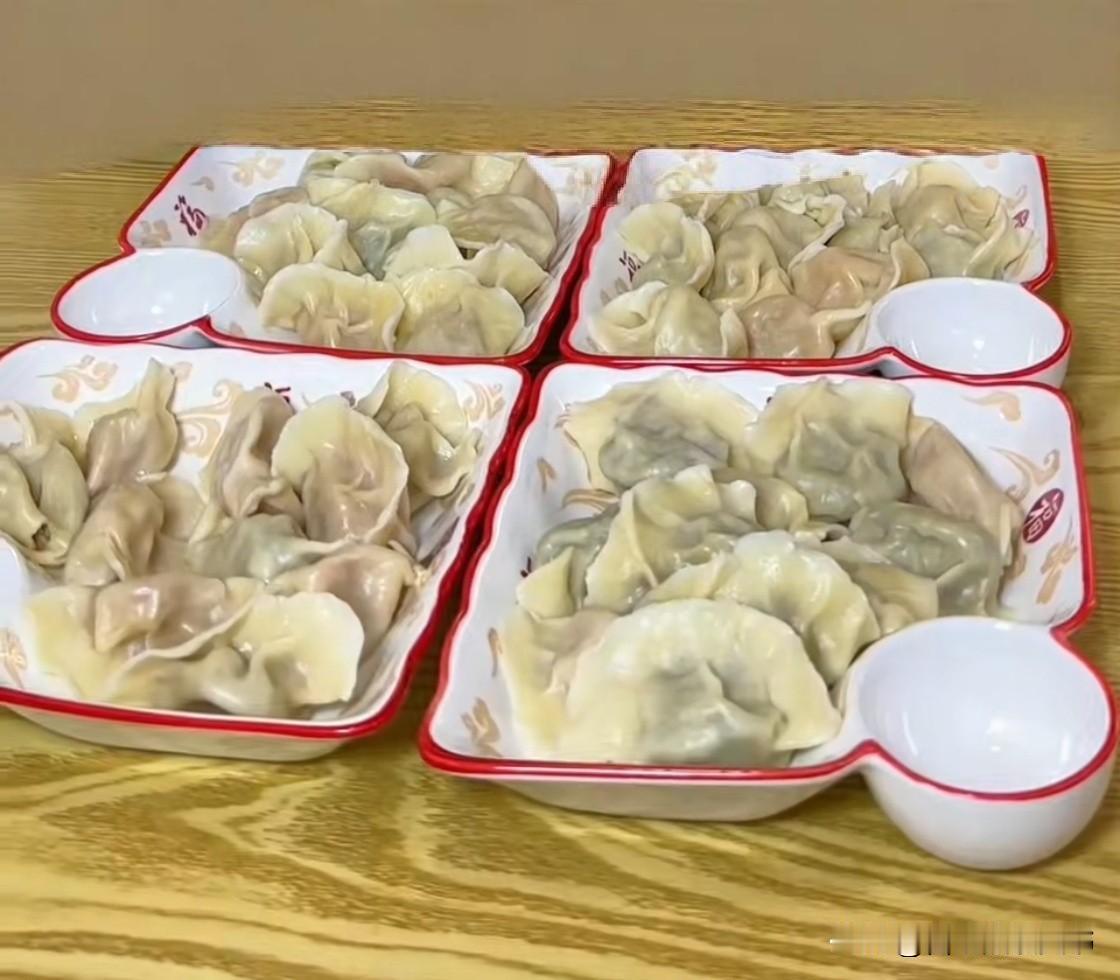 吃四盘饺子，奖励100元，吃五盘饺子，奖励200元，限时40分钟。查了一下，店