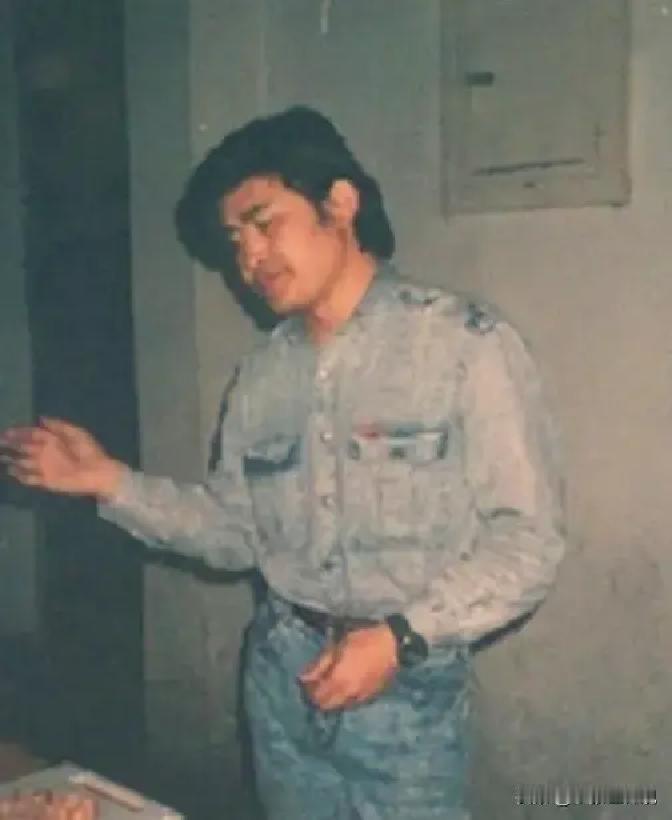 1987年，年仅18岁的孙楠怀着崇敬之心，遇见了刘欢，并打算向他拜师学艺，他虔诚地演唱了两首歌曲以展