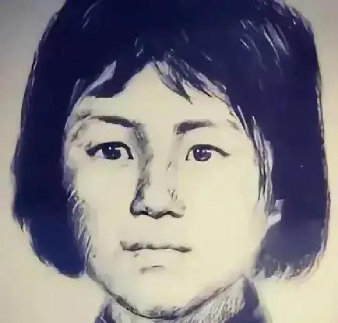 15岁姑娘被押赴刑场，突然抓了把生黄豆塞进嘴里。众人不解，直到枪响后，她依然昂着