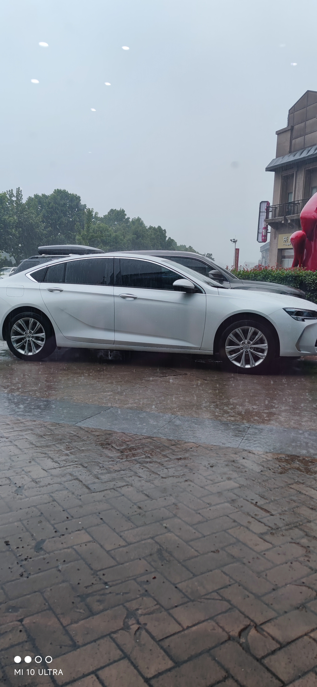 君威这是要干嘛？君威现在价格已经很低了，我2.0的二月份提的时候加利息14.8