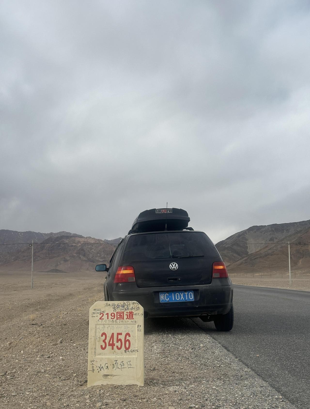 为什么都说消费降级了，但旅游时依旧人山人海？-----------------