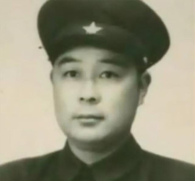 1939年，中将王尚荣24岁，已经是我军120师独立第1旅副旅长，但仍然是孤身一