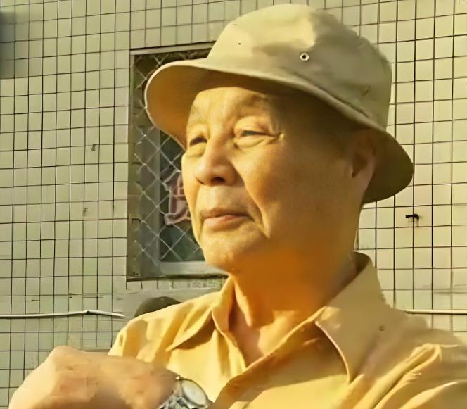 蔡孝乾的交通员刘青石，是“台湾扑杀红色时代”最后一个被捕的地下党员。晚年，刘青石