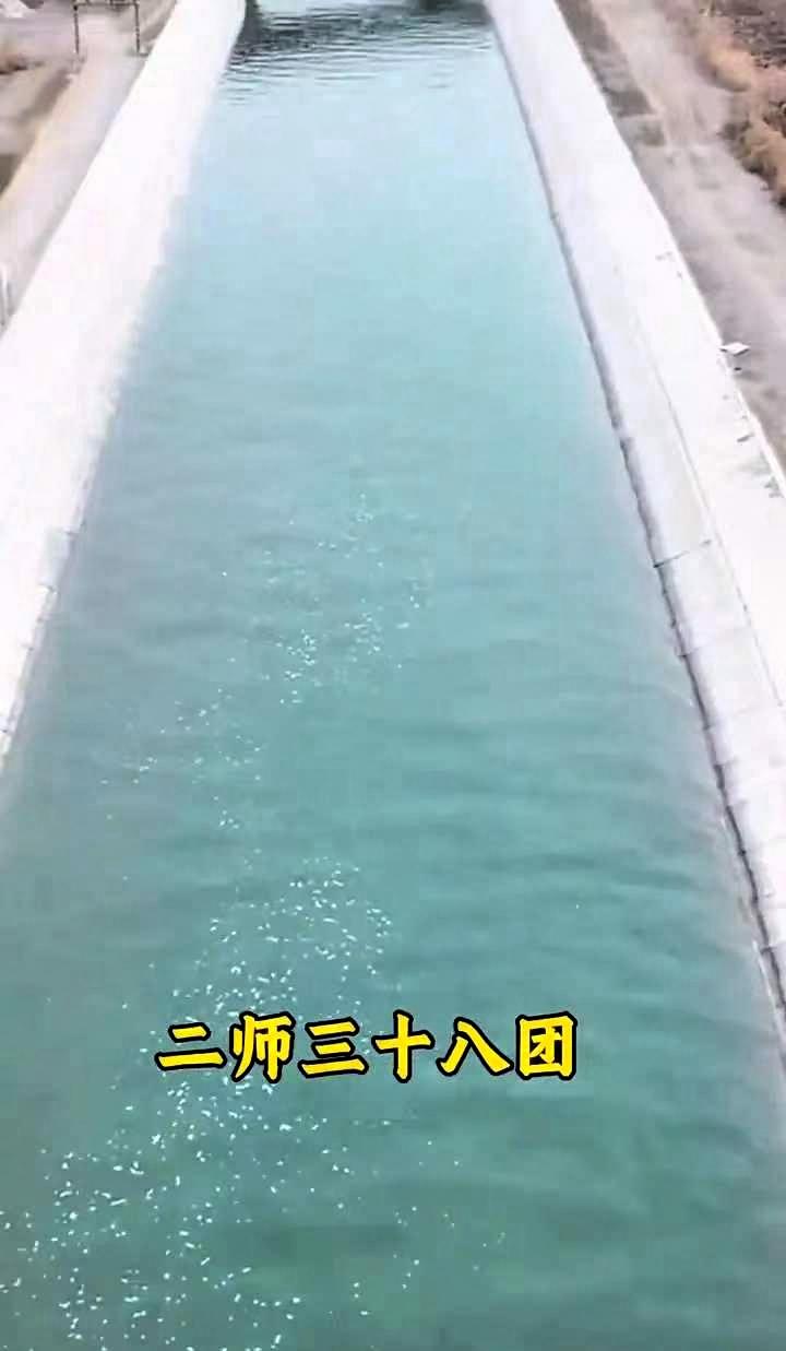 凿穿了，终于凿穿了。凿穿了，凿穿了，我们终于成功的凿穿了昆仑山支脉，打通2.8
