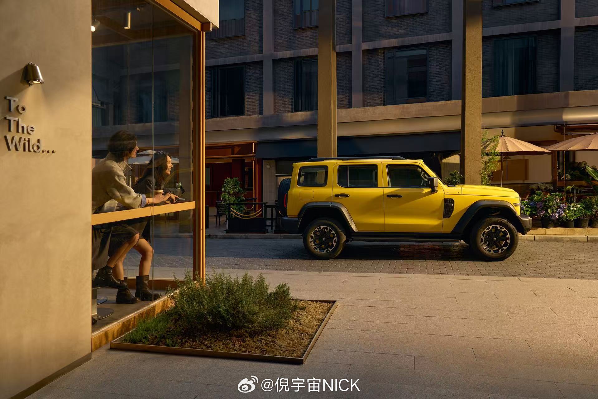 人生没有标准答案全新坦克300奔赴而来把所有向往，都交给车轮，自由去闯全新坦克